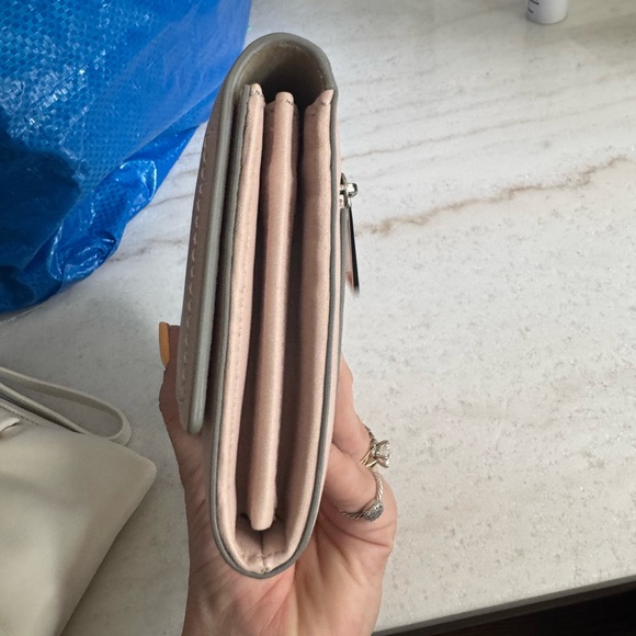 Michael Kors Blush Leather Wallet brand new - Picture 2 of 3
